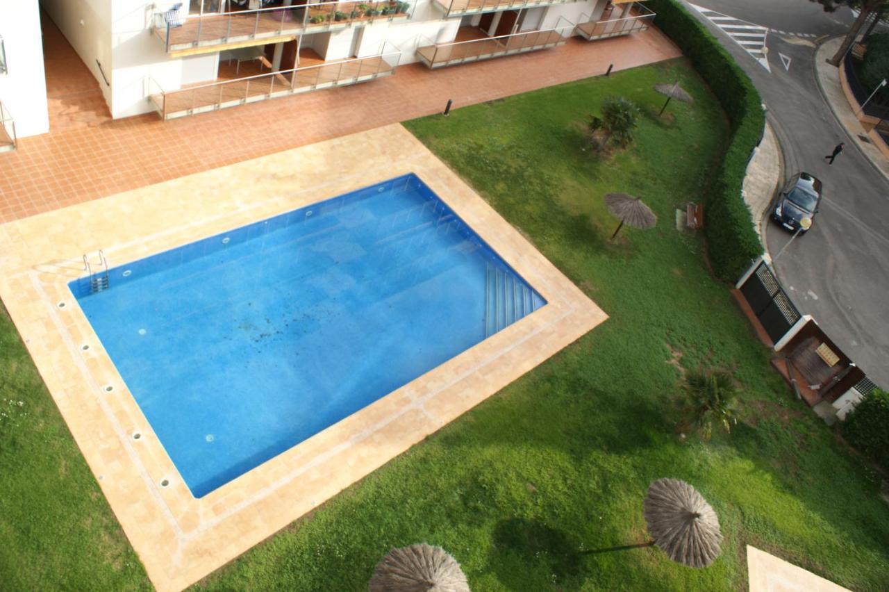 Apartamento En Roses Con Parking Y Piscina Apartment Екстериор снимка