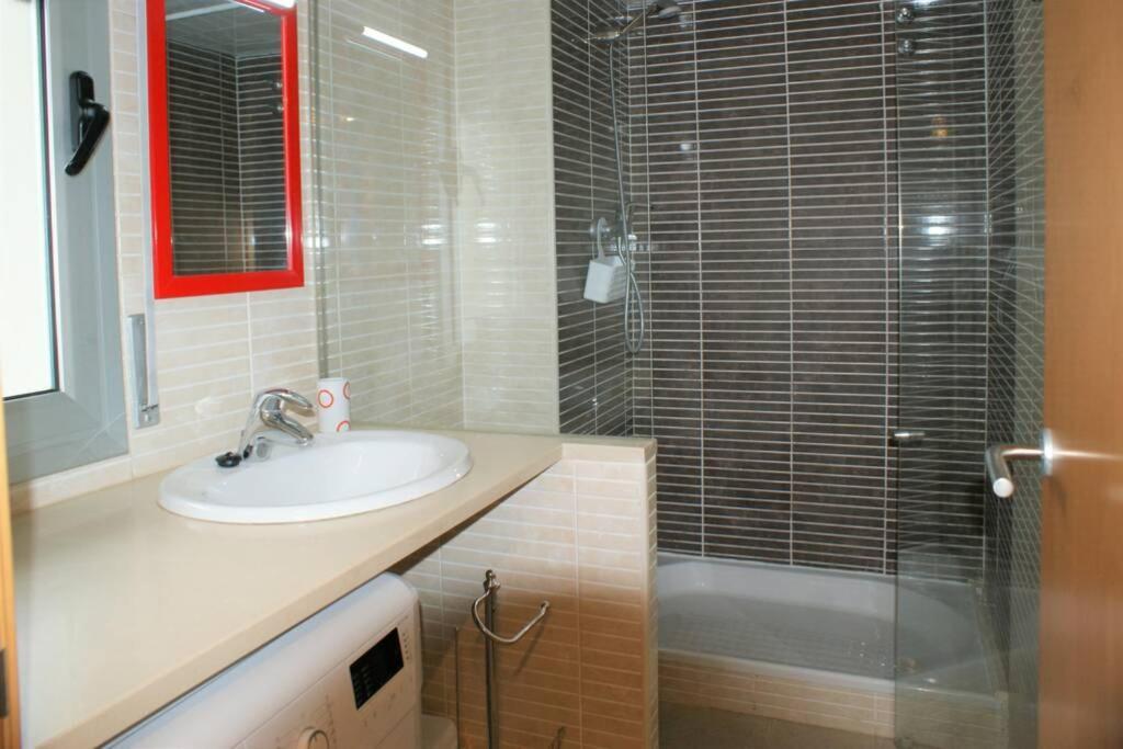 Apartamento En Roses Con Parking Y Piscina Apartment Екстериор снимка